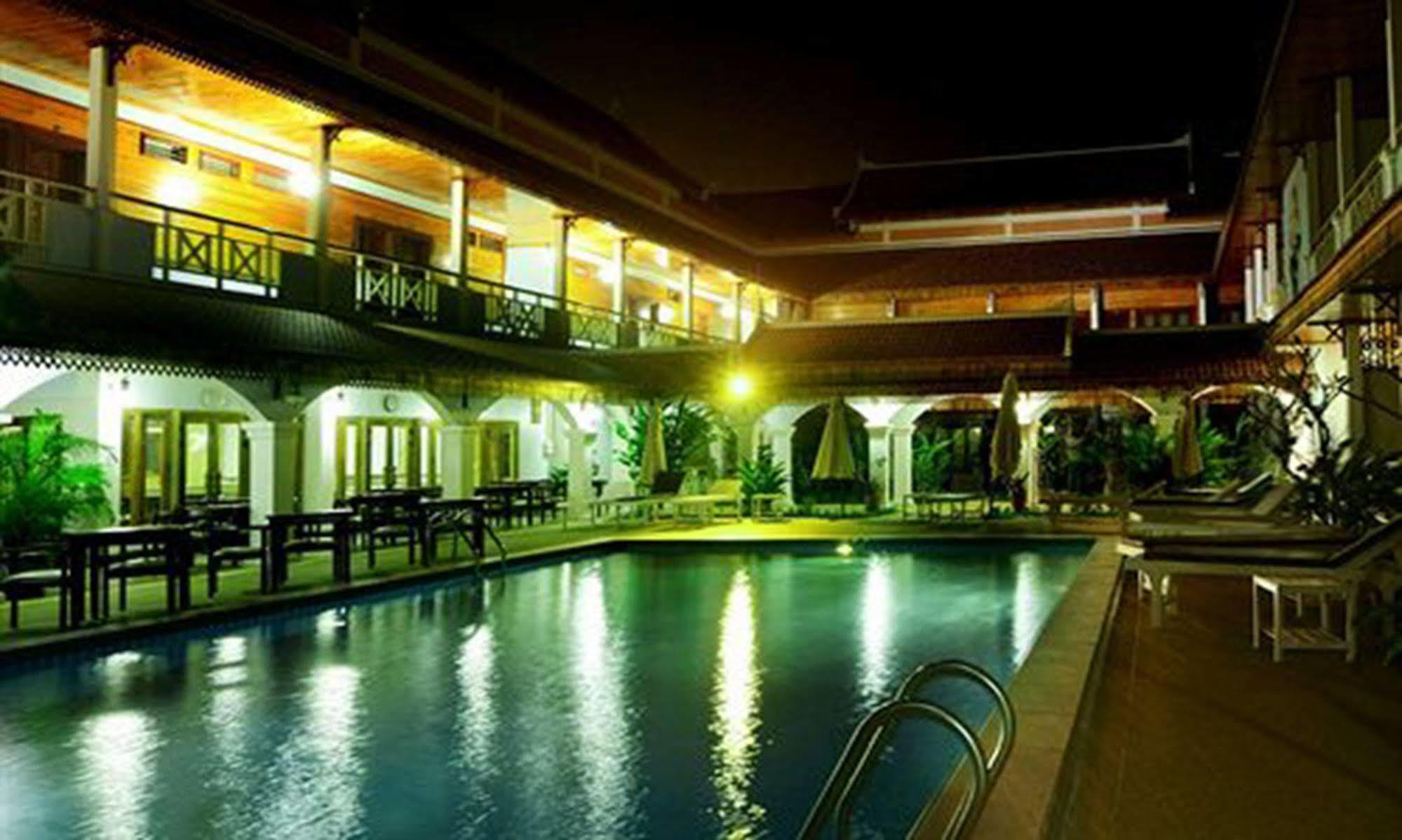 Vansana Luang Prabang Hotel Exterior photo